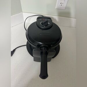 Black Waffle Maker